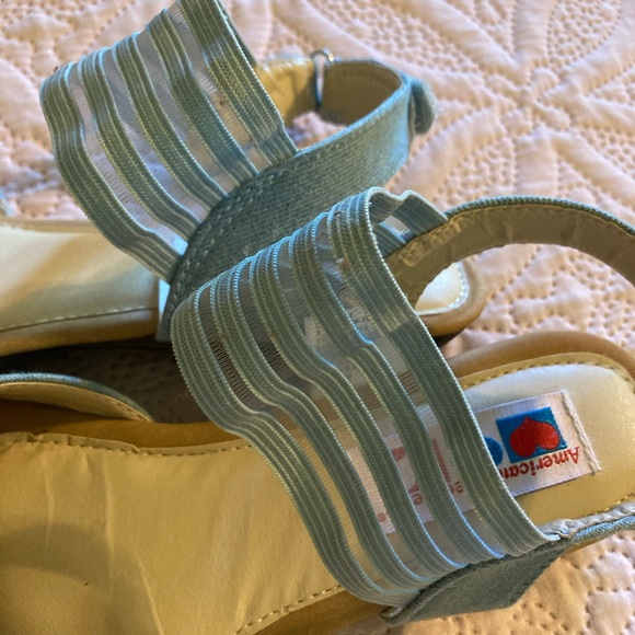 Shoes - Picture 3 of 10